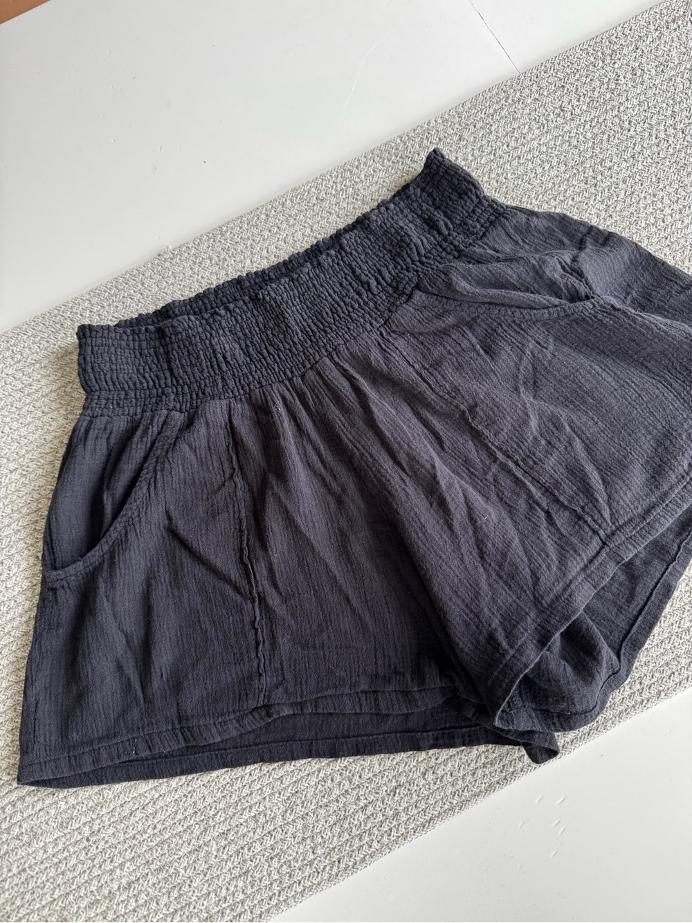 Old Navy Black Smocked-Waist Cotton Gauze Shorts Size Small